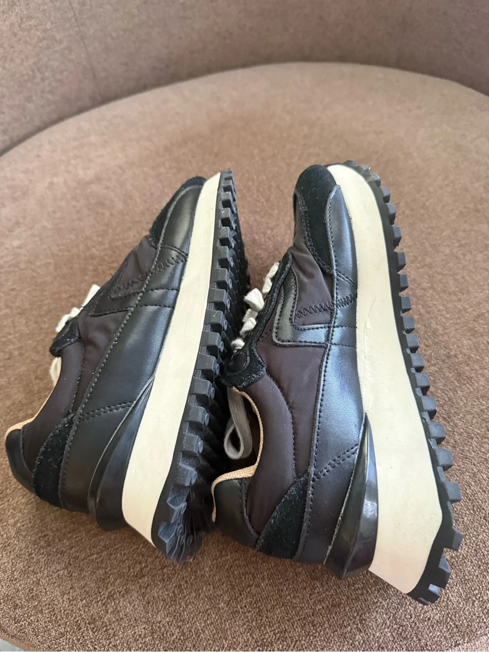 Blondo Black and Cream Lace-Up Men's Sneakers